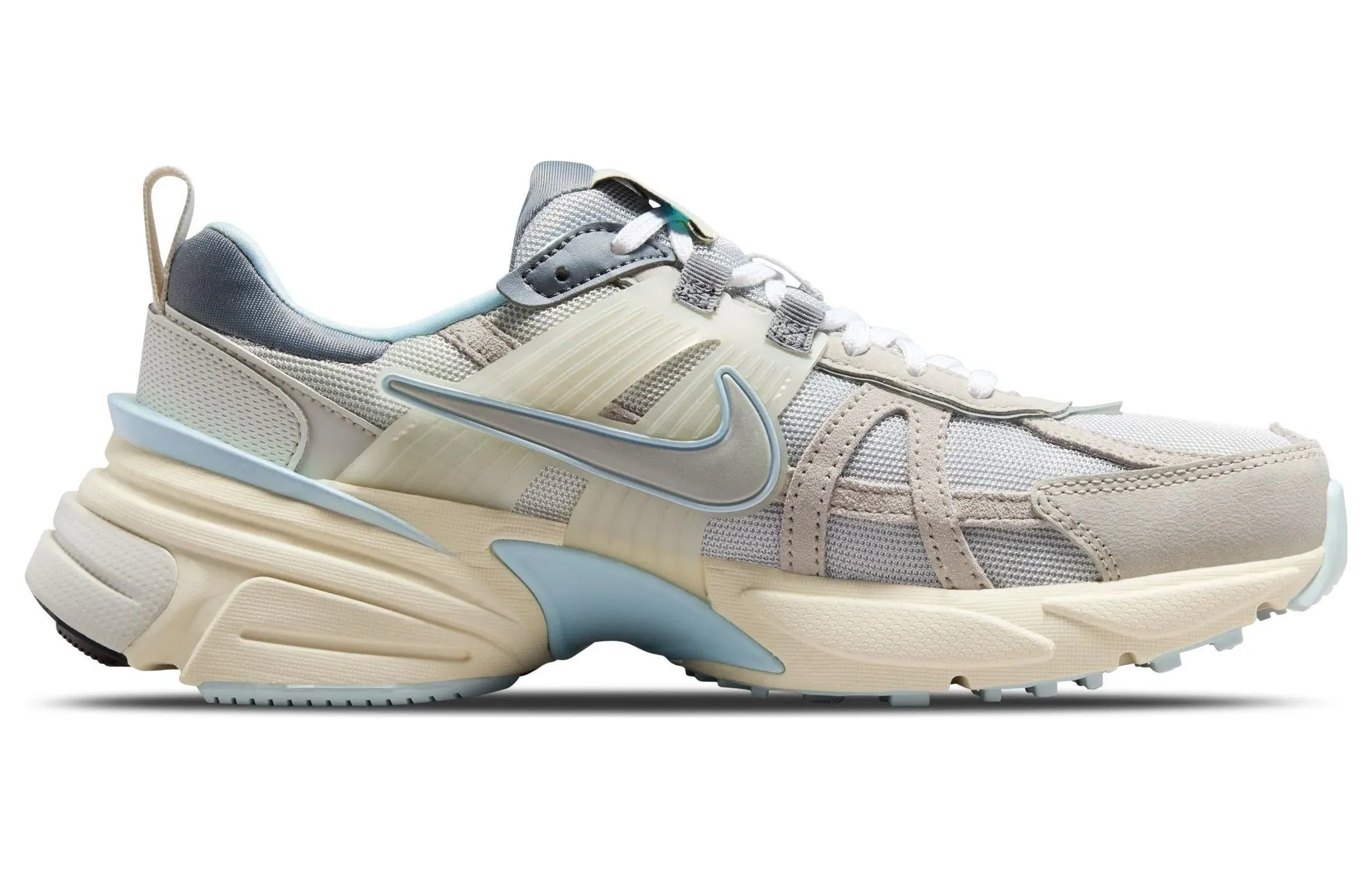 Nike V2K Run Light Bone Metallic Platinum