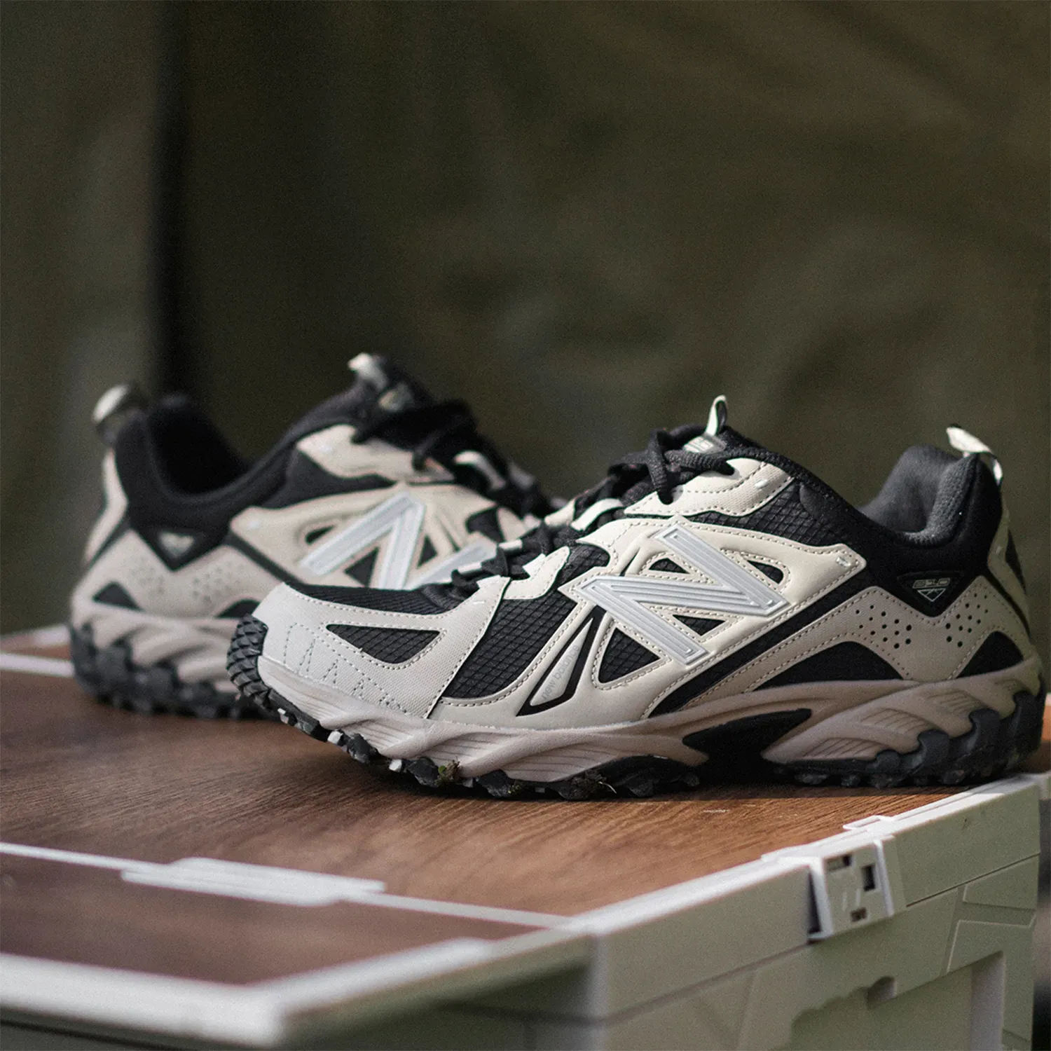 New Balance 610 Incubation Tan Black