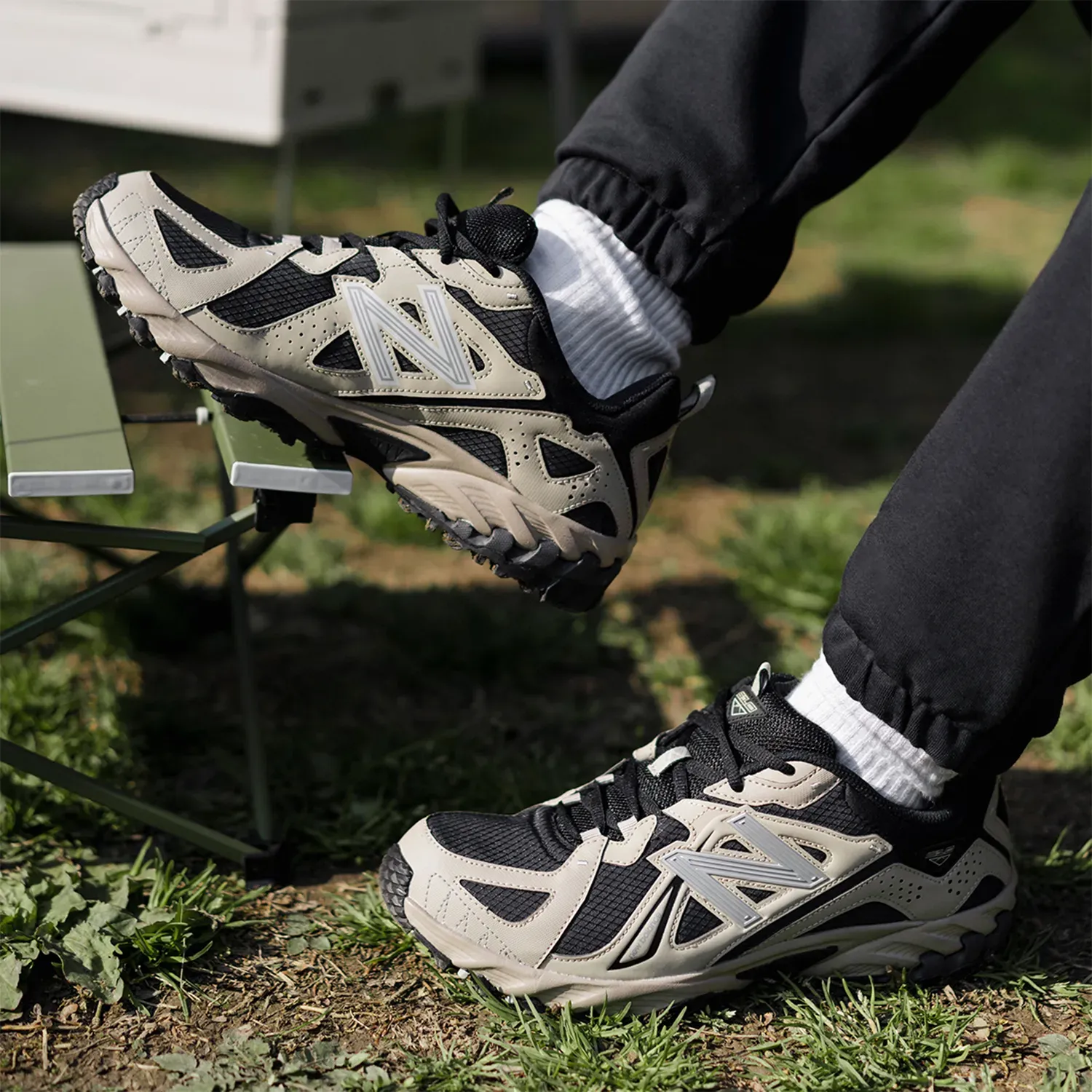 New Balance 610 Incubation Tan Black