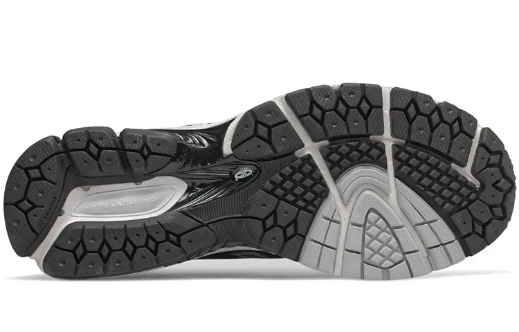 New Balance 860v2 Black White Silver