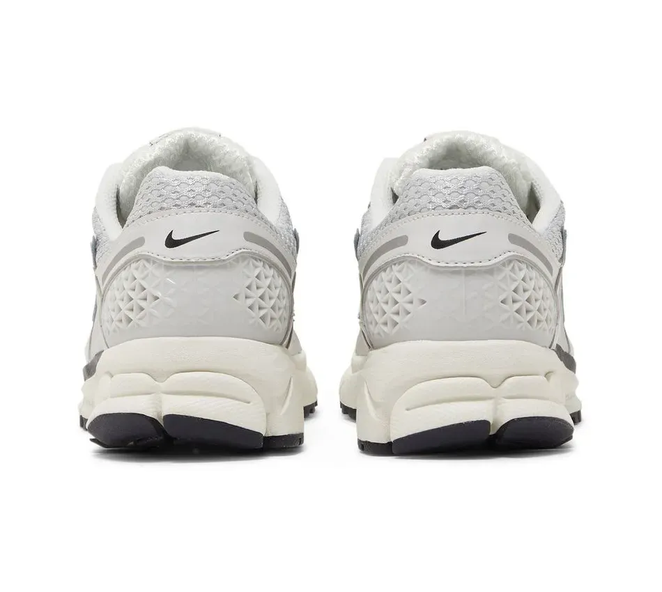 Wmns Air Zoom Vomero 5 'Photon Dust Metallic Silver'