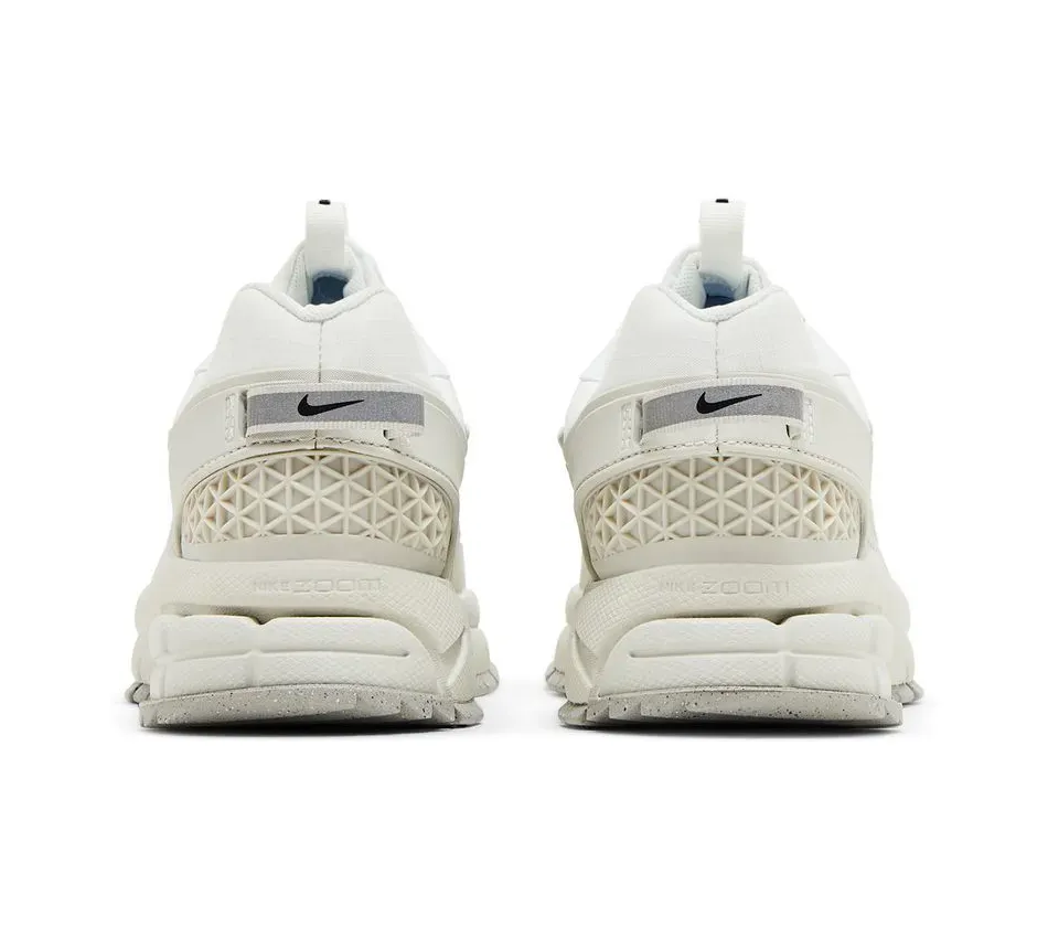 Zoom Vomero Roam 'Summit White'