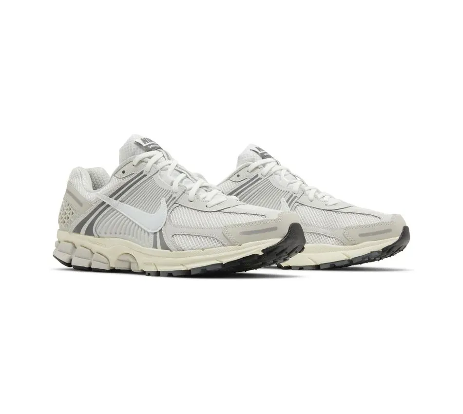 Air Zoom Vomero 5 'Platinum Tint'