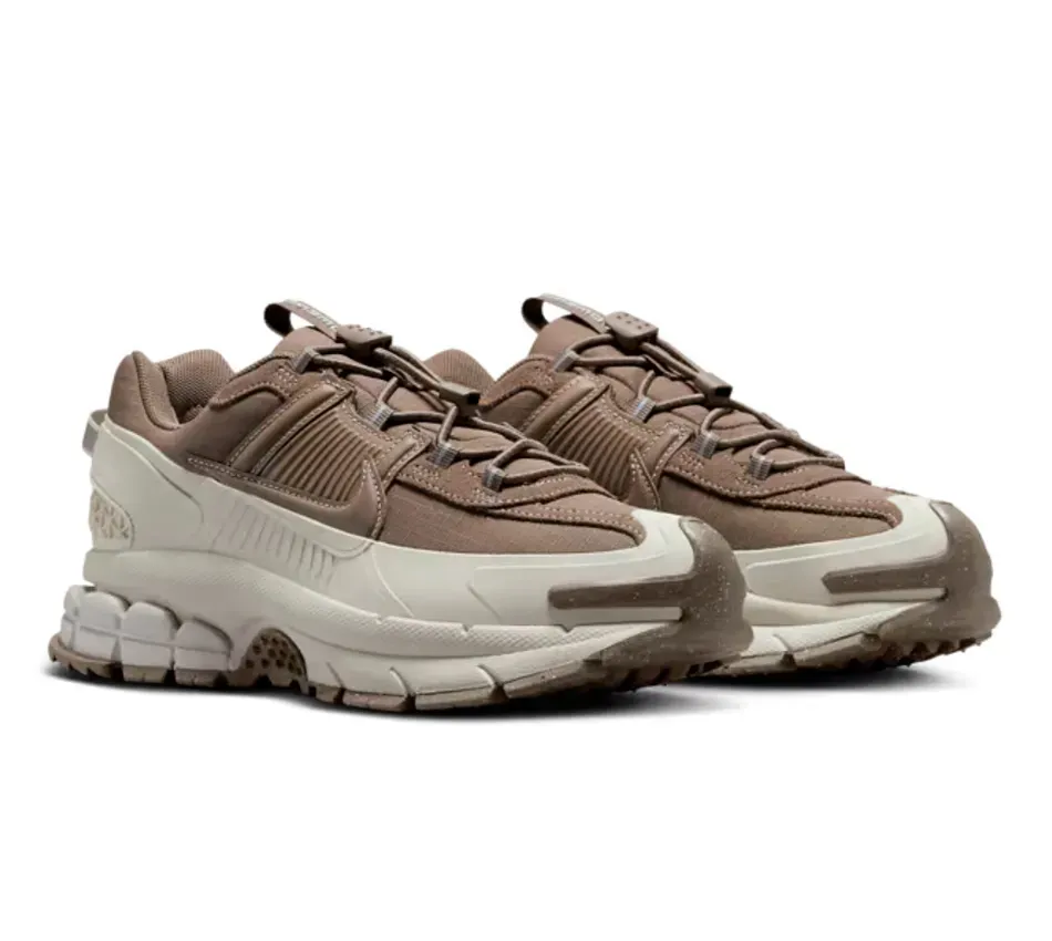 Nike Vomero Roam Brown