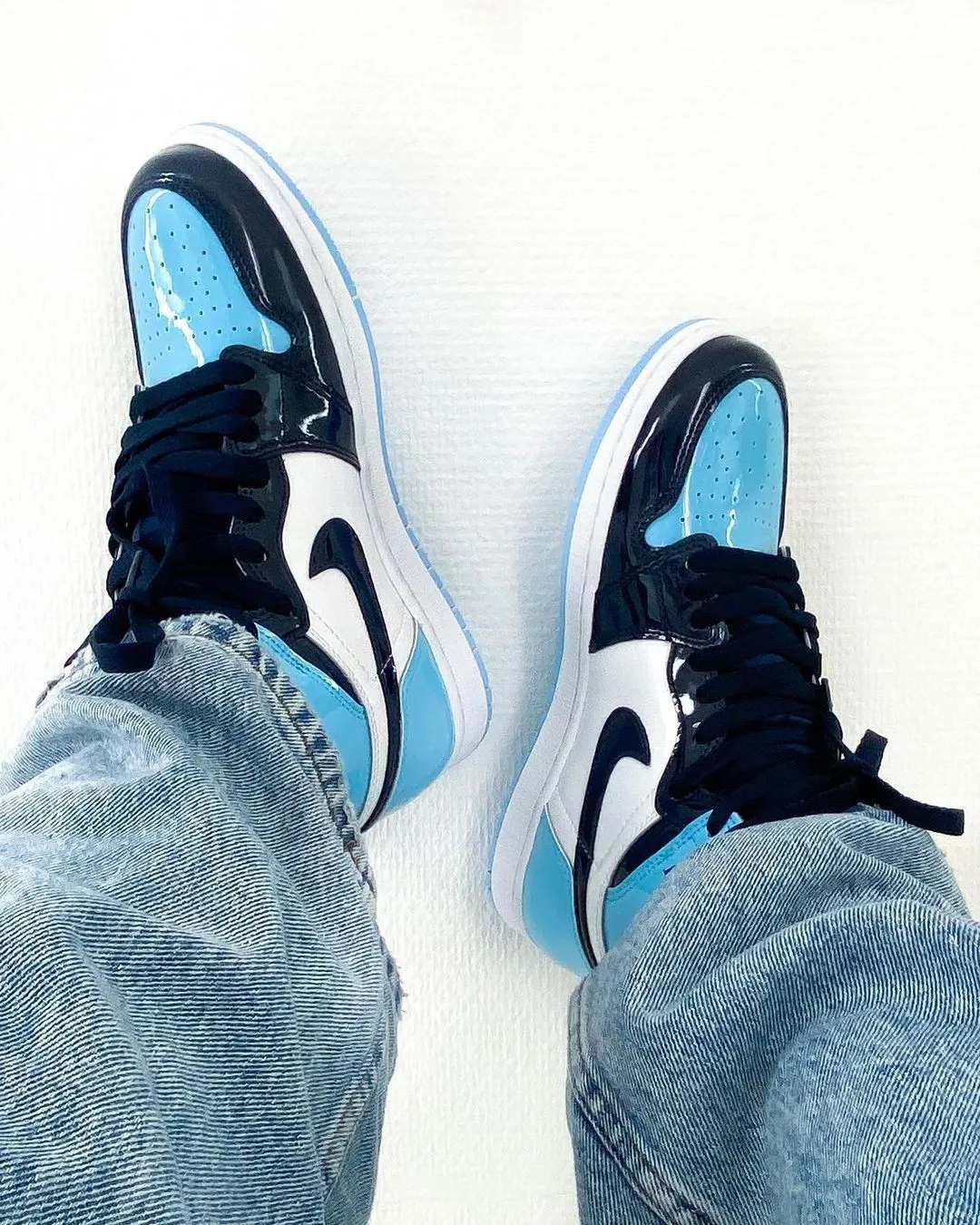 Air Jordan 1 High UNC Patent фото