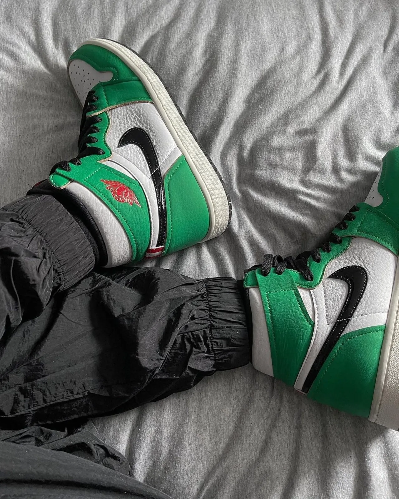 Air Jordan 1 High WMNS  OG 'Lucky Green' (2020) фото