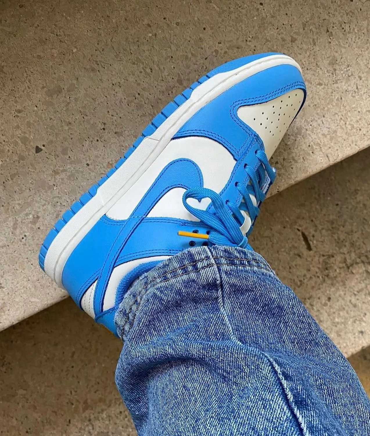 Dunk Low WMNS  Coast UCLA (2021) фото