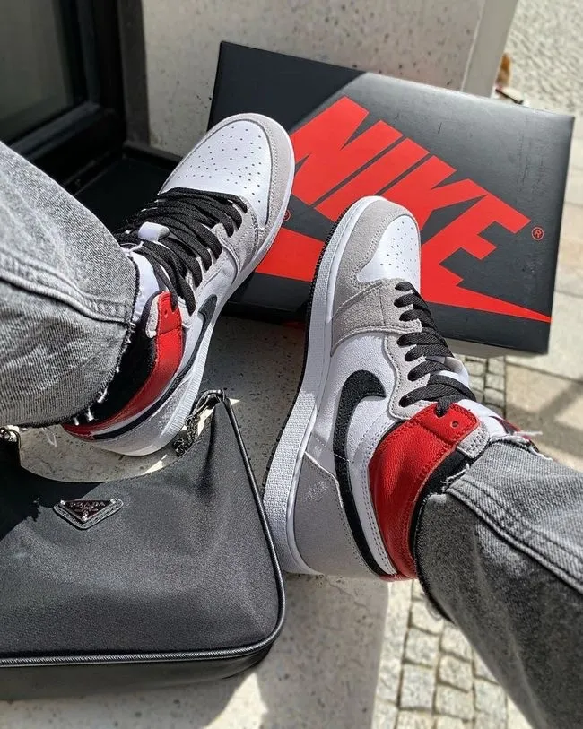 1 Retro High Light Smoke Grey фото