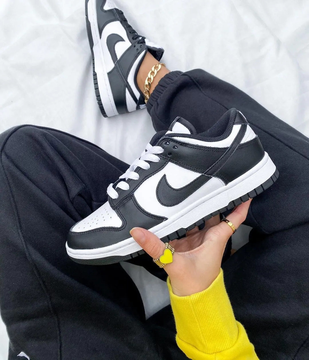 Dunk Low Retro Black White (2021) фото