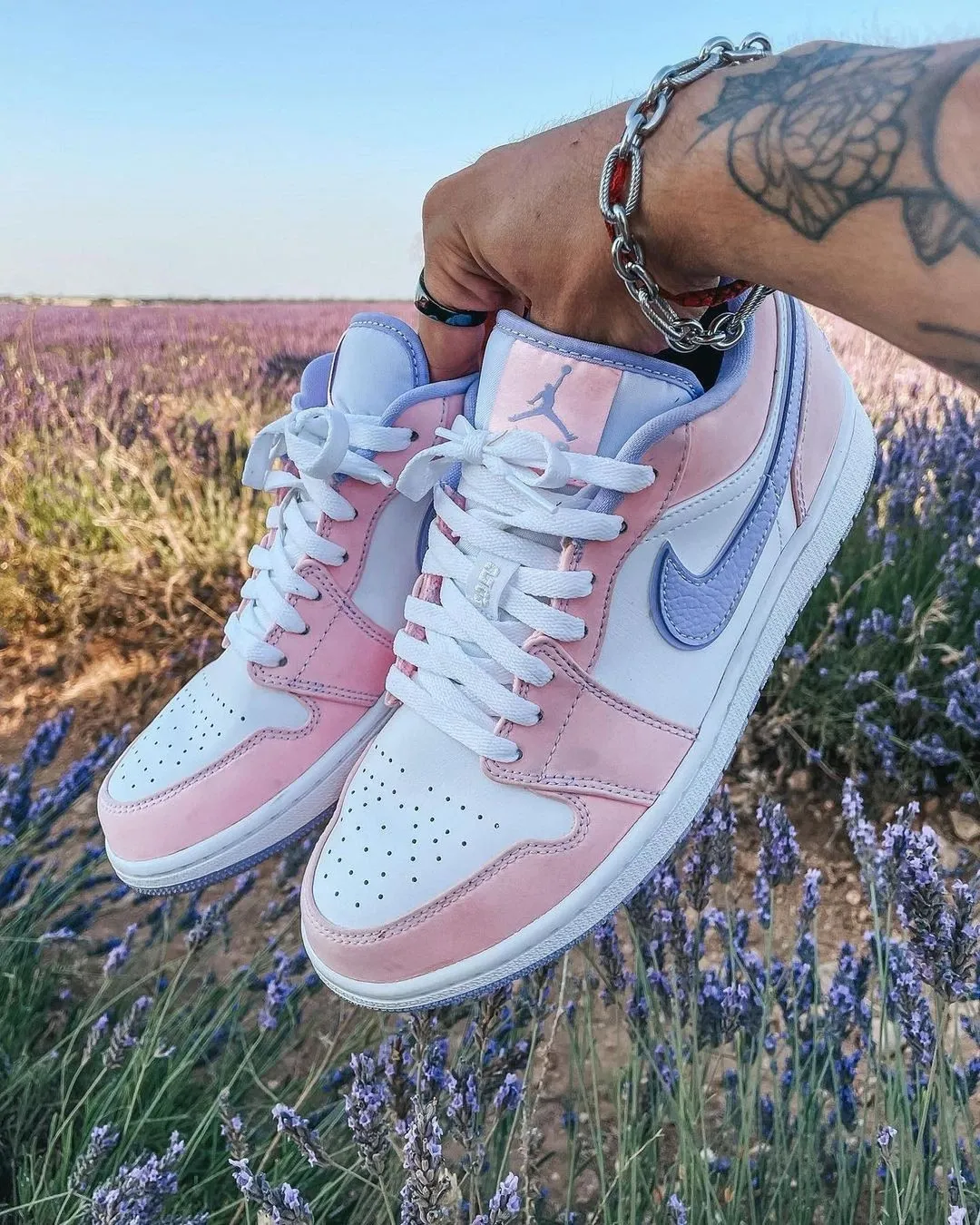 Air Jordan 1 Low SE Arctic Punch (2021) фото
