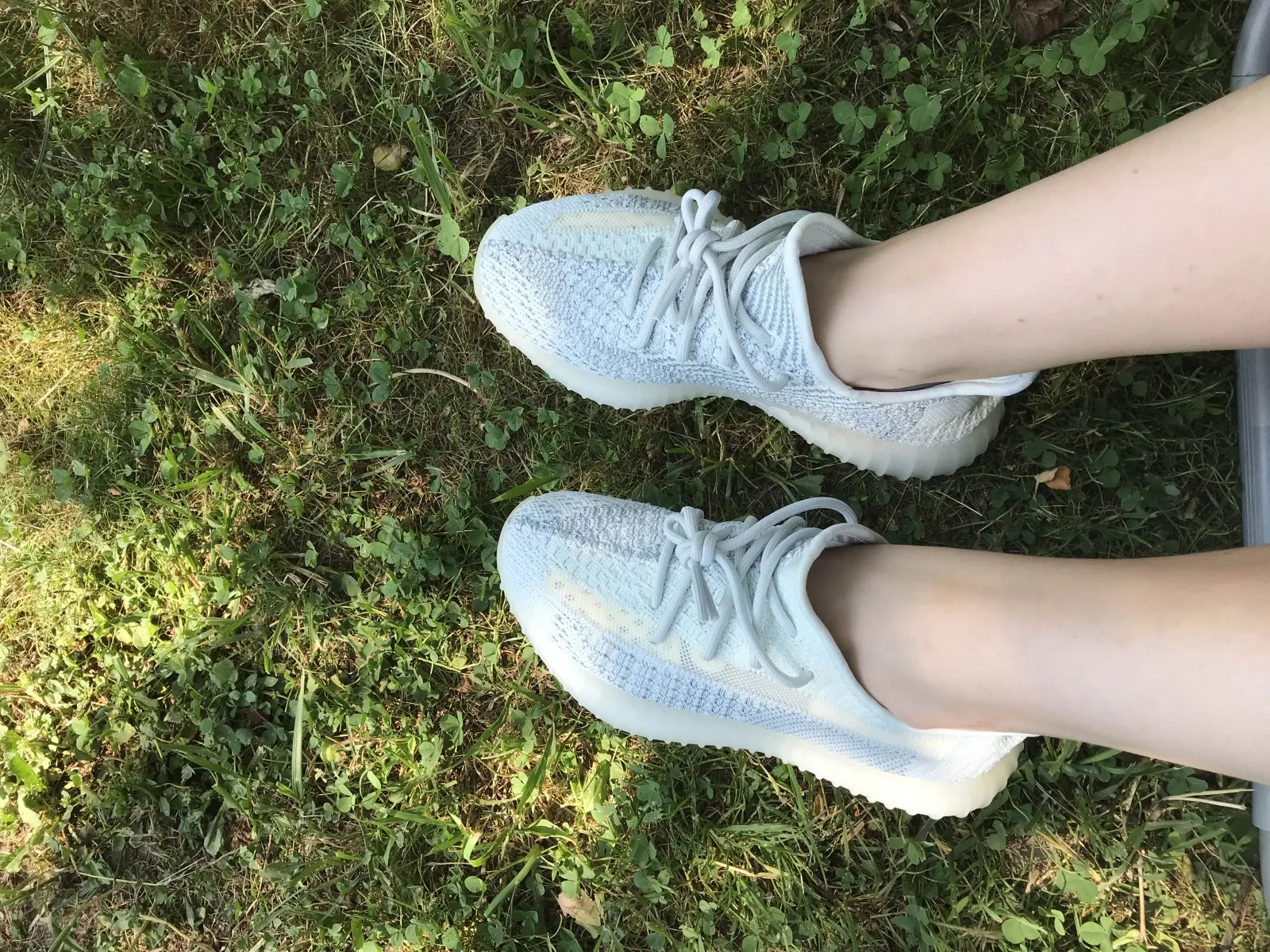 Yeezy Boost 350 V2 Cloud White (Reflective) (2019) фото