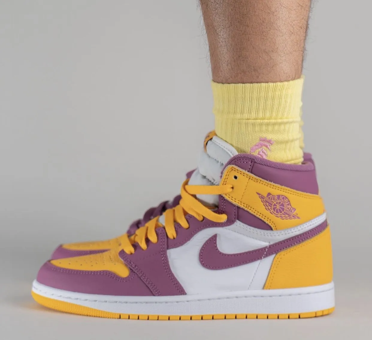 Air Jordan 1 High 1 High Retro OG Brotherhood фото
