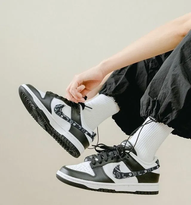 Dunk Low Black Paisley фото