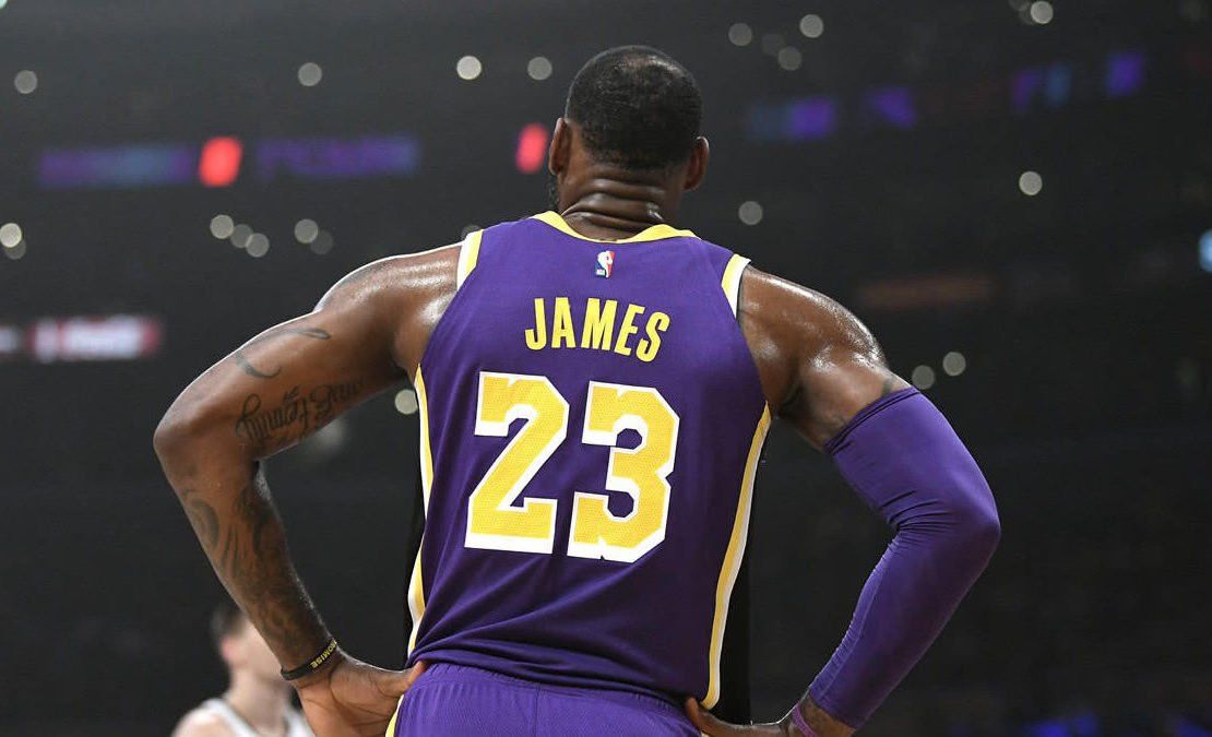 Los Angeles Lakers LeBron James Purple Swingman Jersey фото