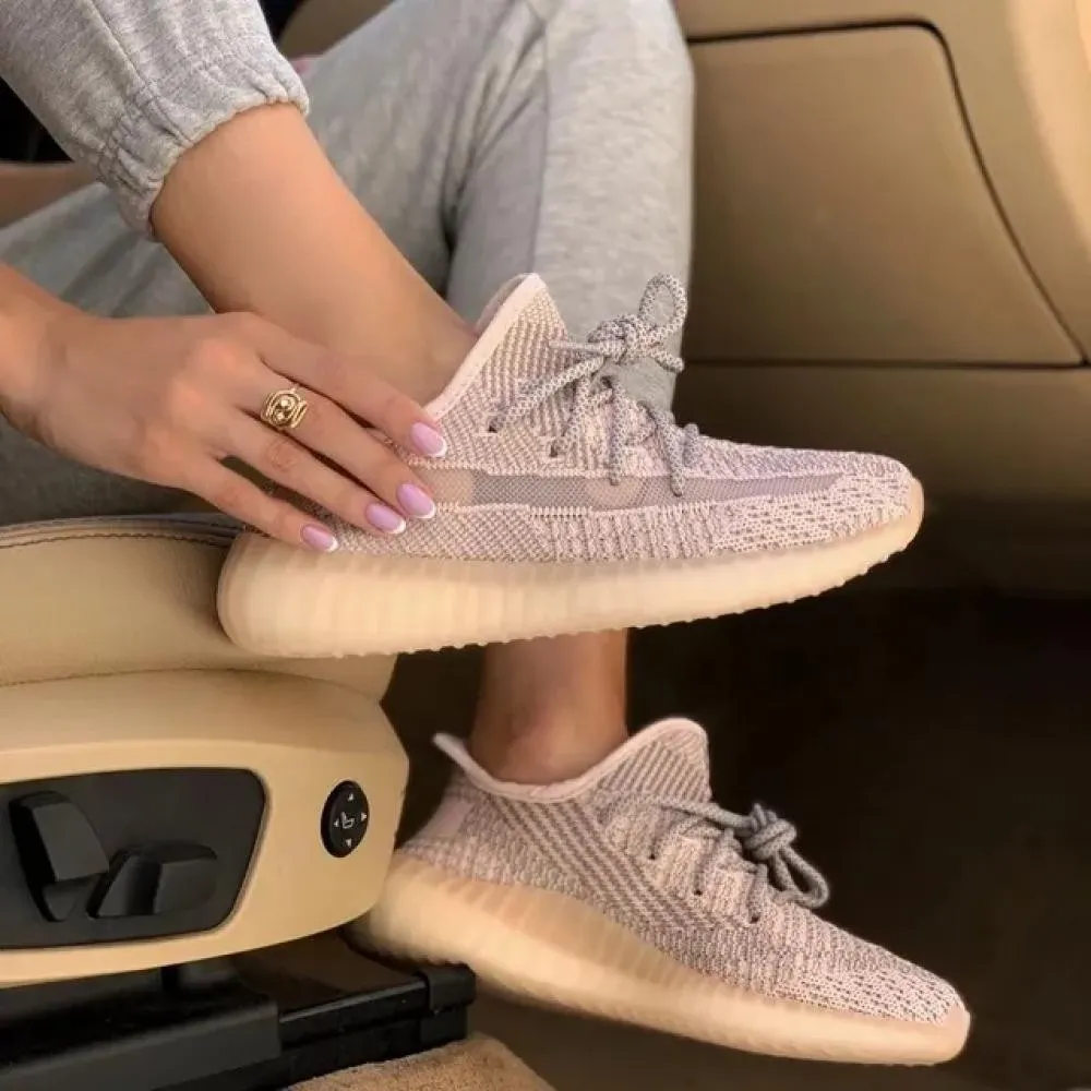 Yeezy Boost 350 V2 V2 Synth Reflective фото