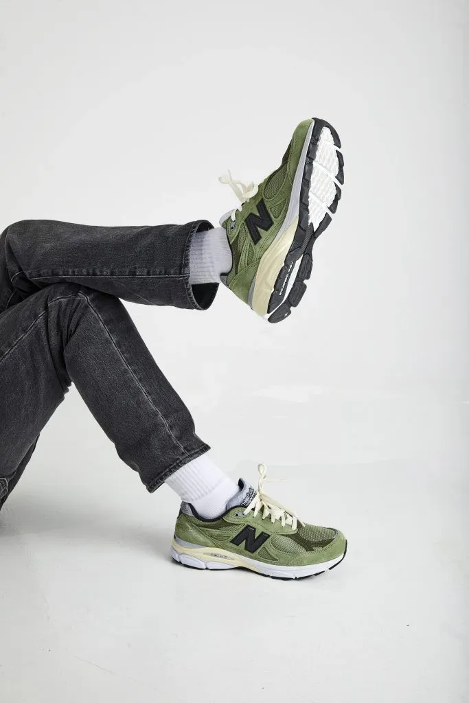 990 JJJJound x 990 V3 Olive фото