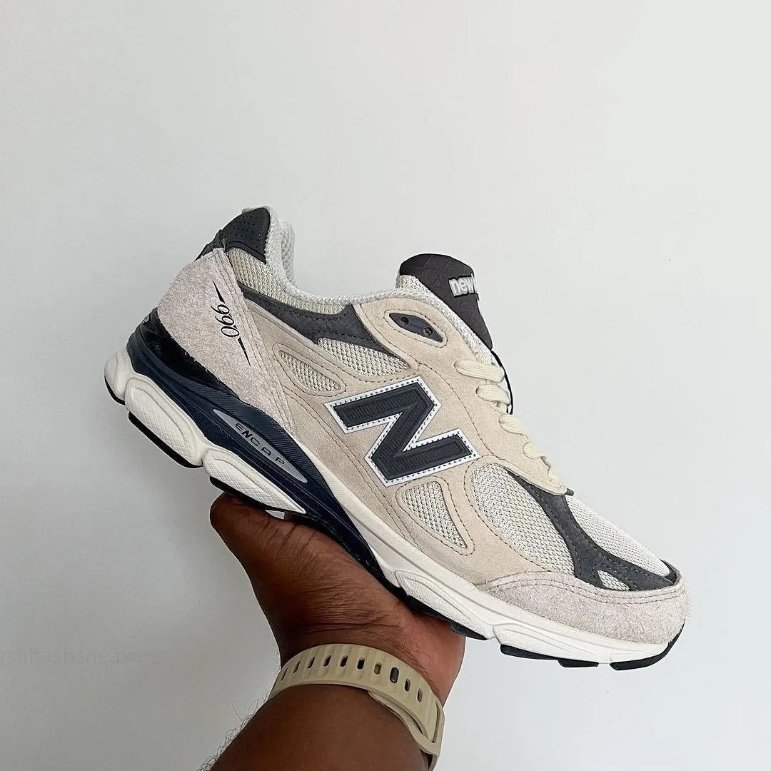 990 Teddy Santis x 990 V3 Moonbeam фото