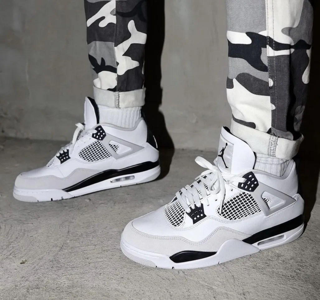 Air Jordan 4 Military Black фото
