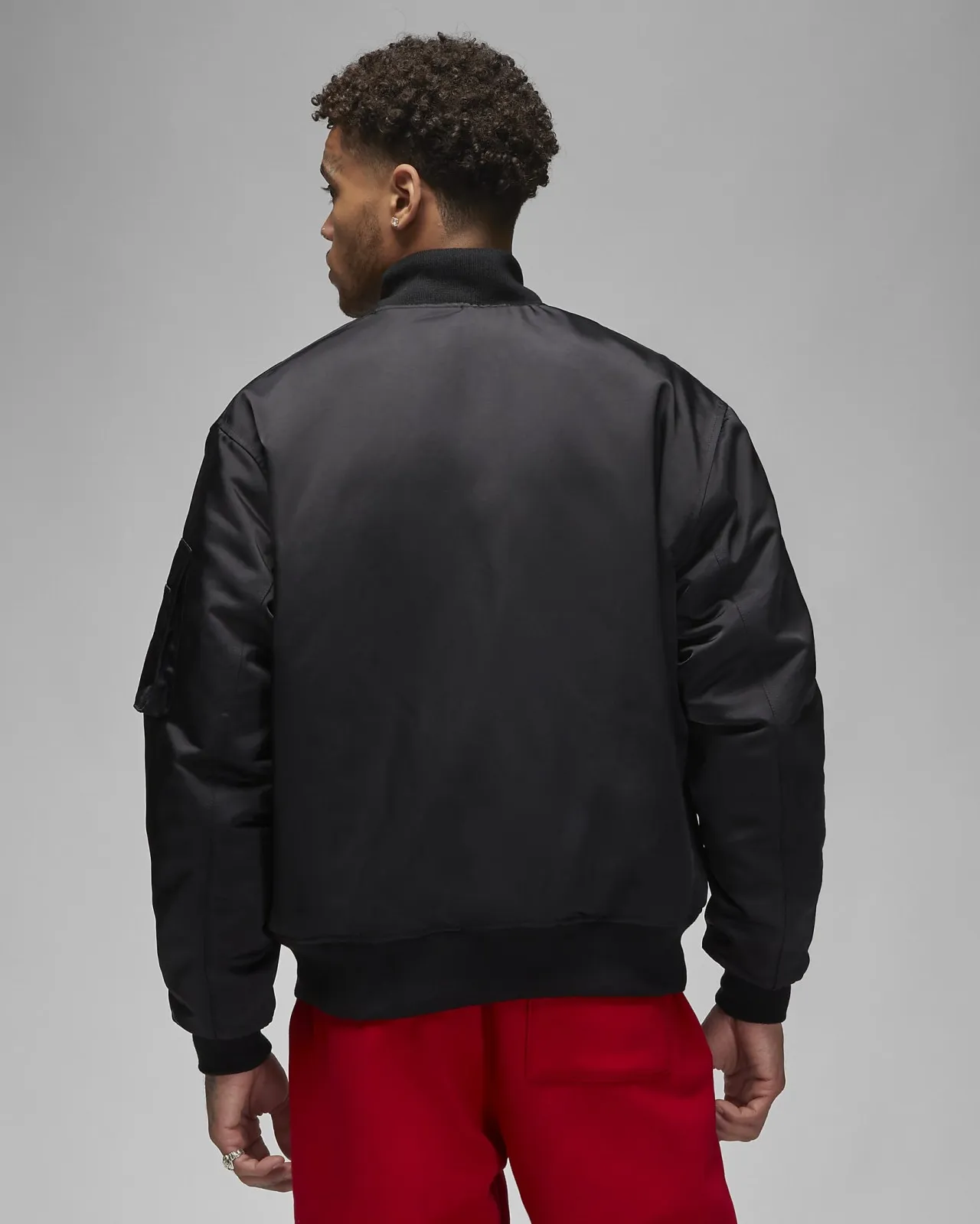 Essential Bomber Black фото