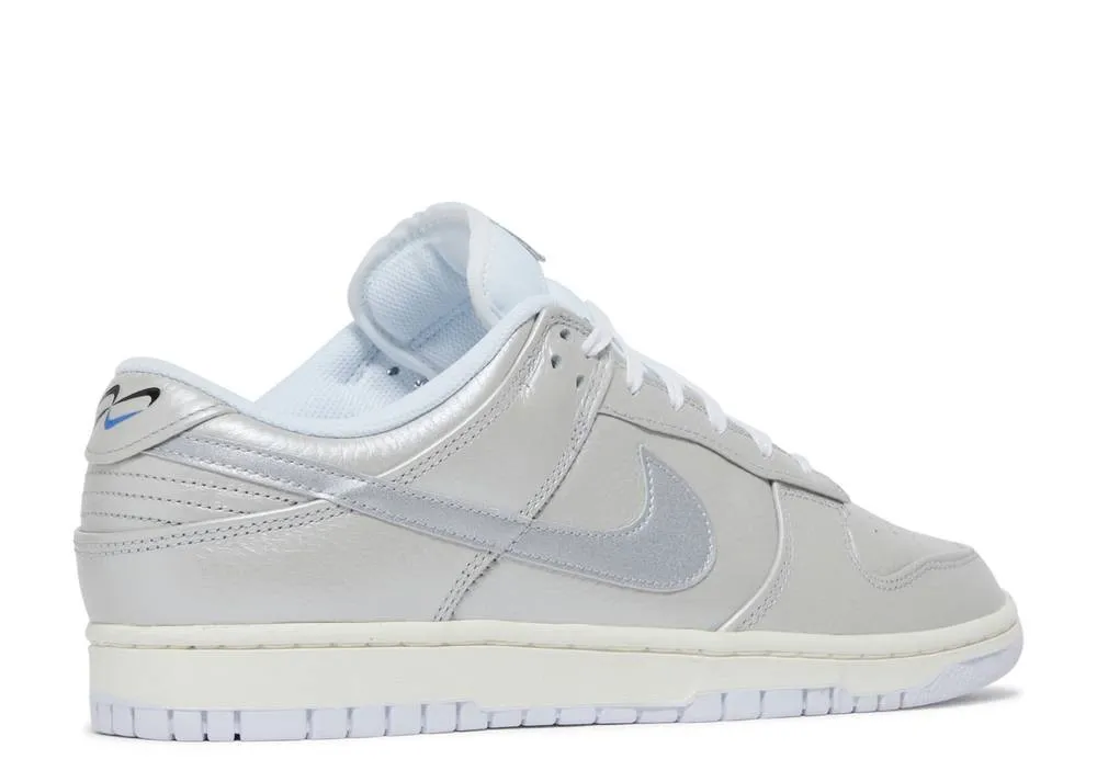 Dunk Low Metallic Silver фото