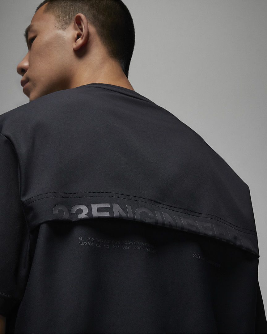 23 Engineered Tee Black фото