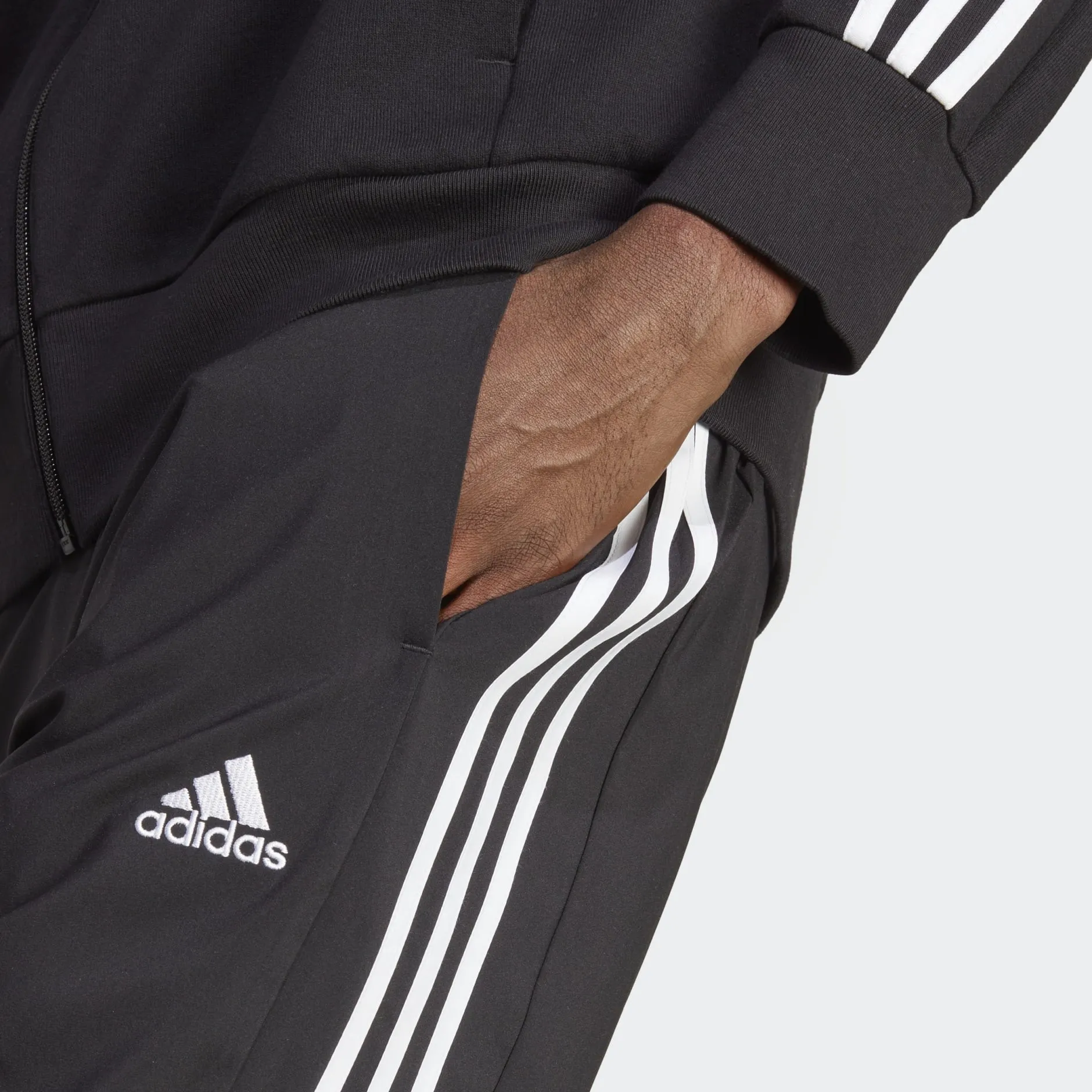 Aeroready 3-Stripes Cuff Woven Pants фото