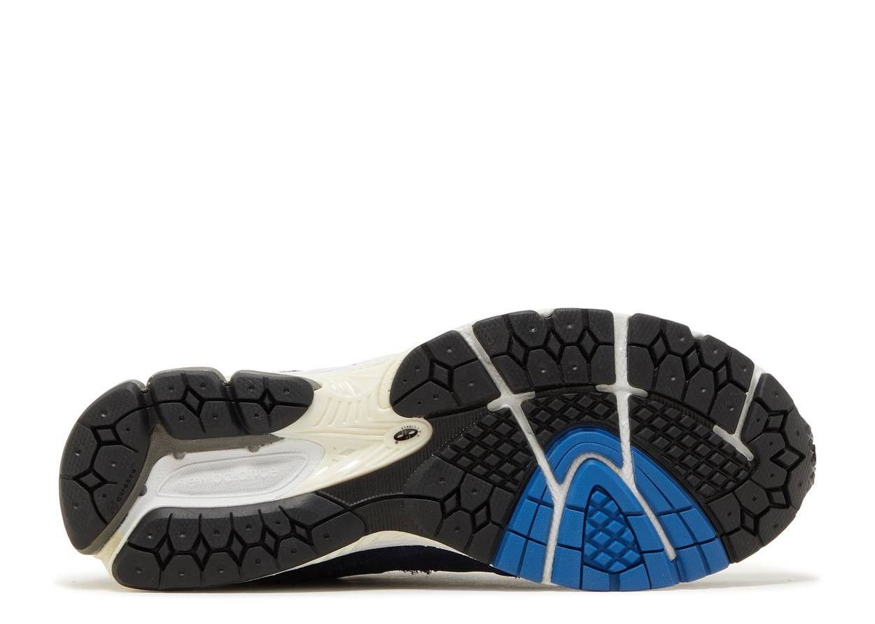 2002R INVINCIBLE X N.HOOLYWOOD GORE TEX Blue Moon фото