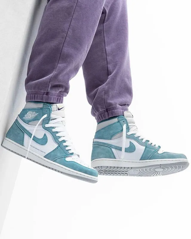 Air Jordan 1 High OG 'Flight Nostalgia' Turbo Green (2019) фото