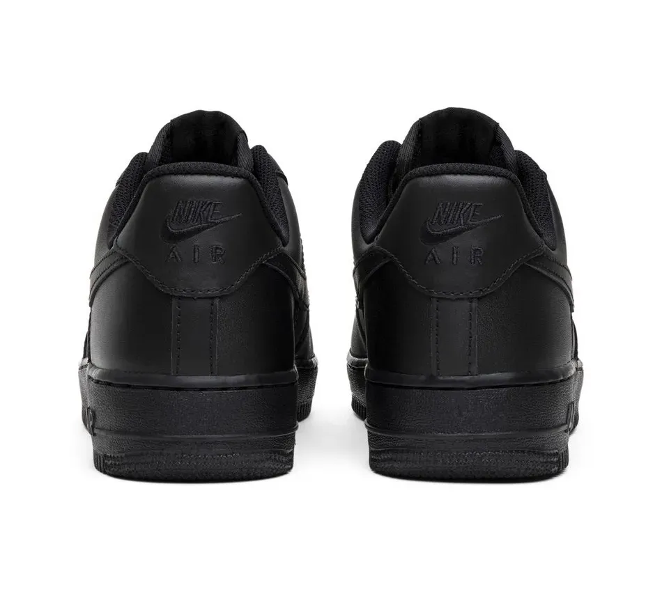 1 '07 Triple Black фото