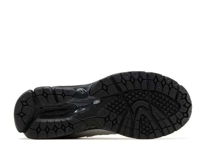 1906R X Comme Des Garcons Homme  White Black фото