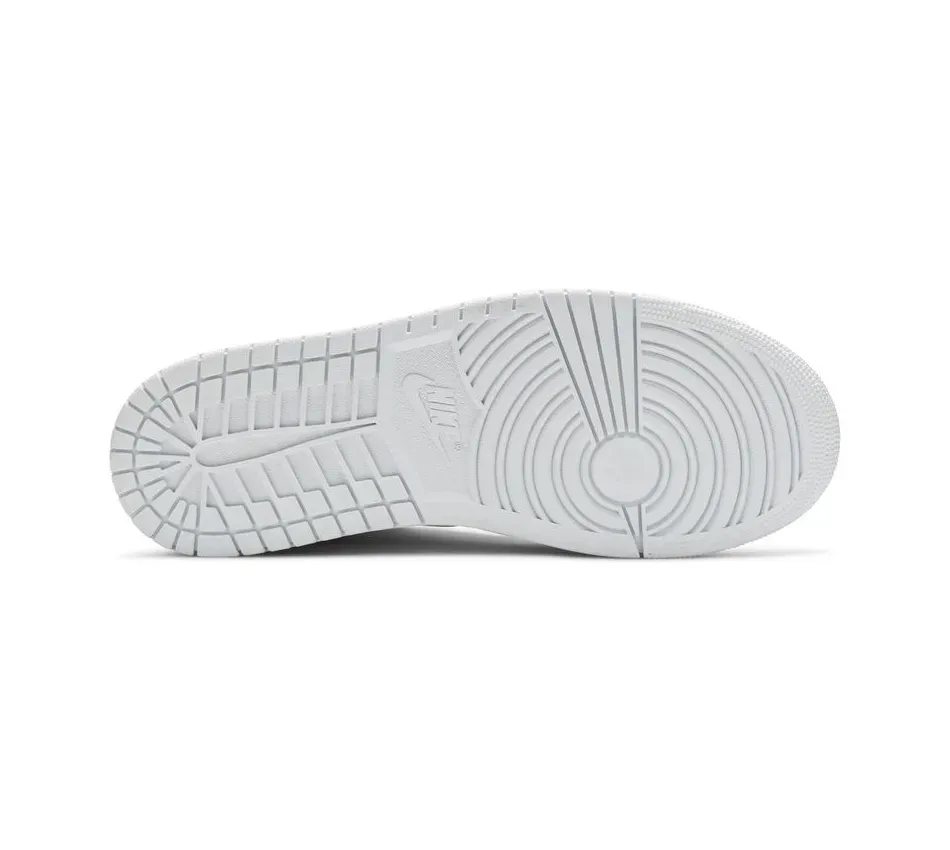 Air Jordan 1 Mid Triple White фото