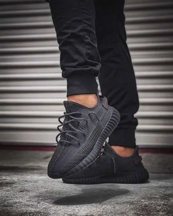 Yeezy Boost 350 V2 Cinder (2020) фото