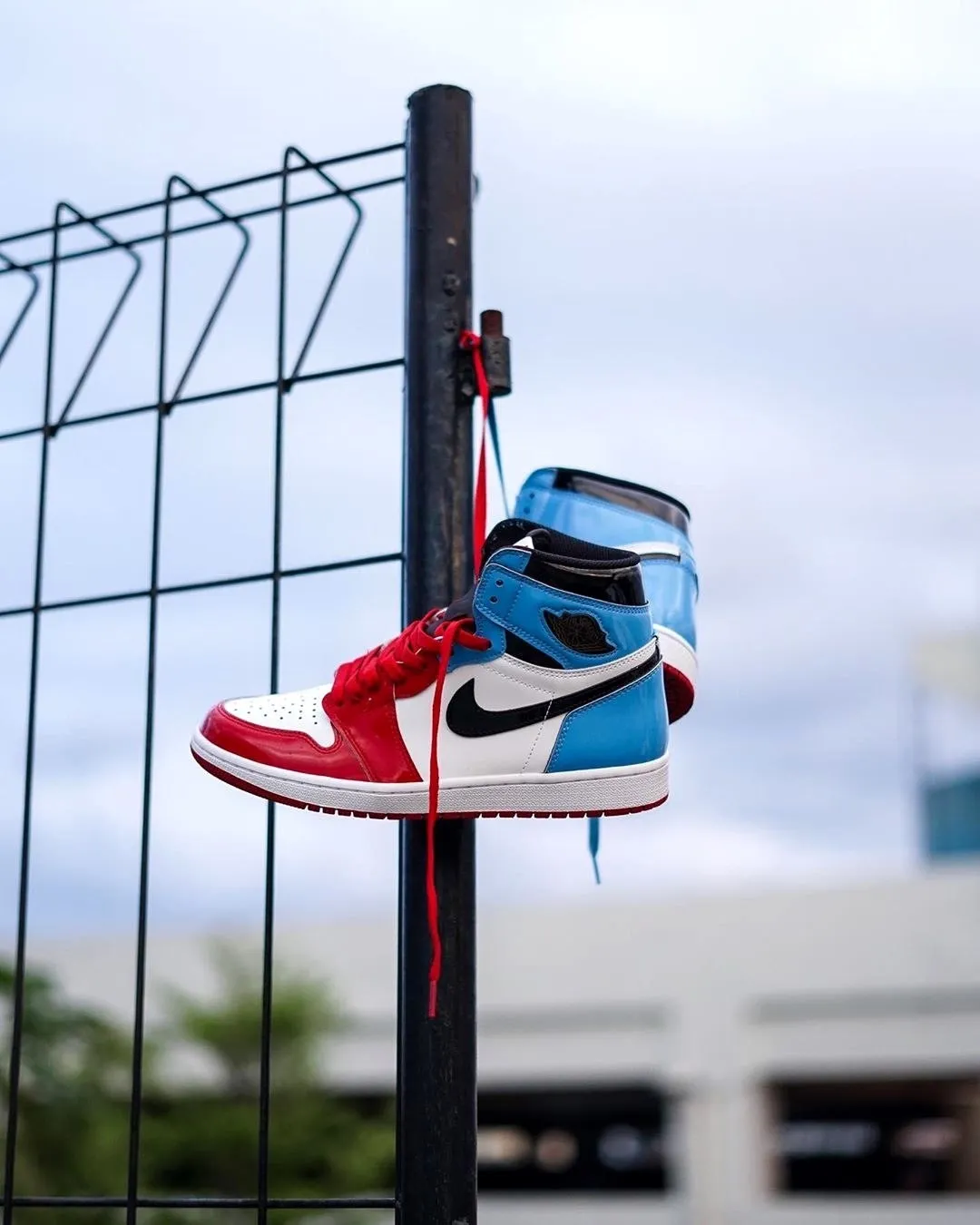 Air Jordan 1 High OG Fearless фото