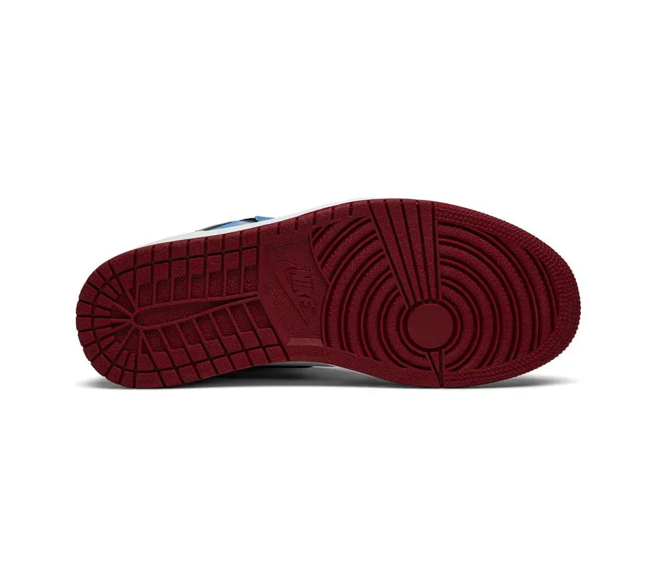 Air Jordan 1 High OG Fearless фото