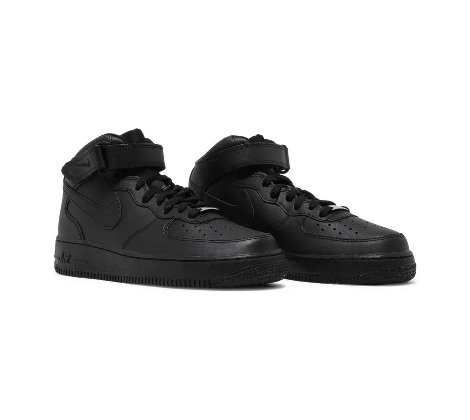 07 Triple Black
