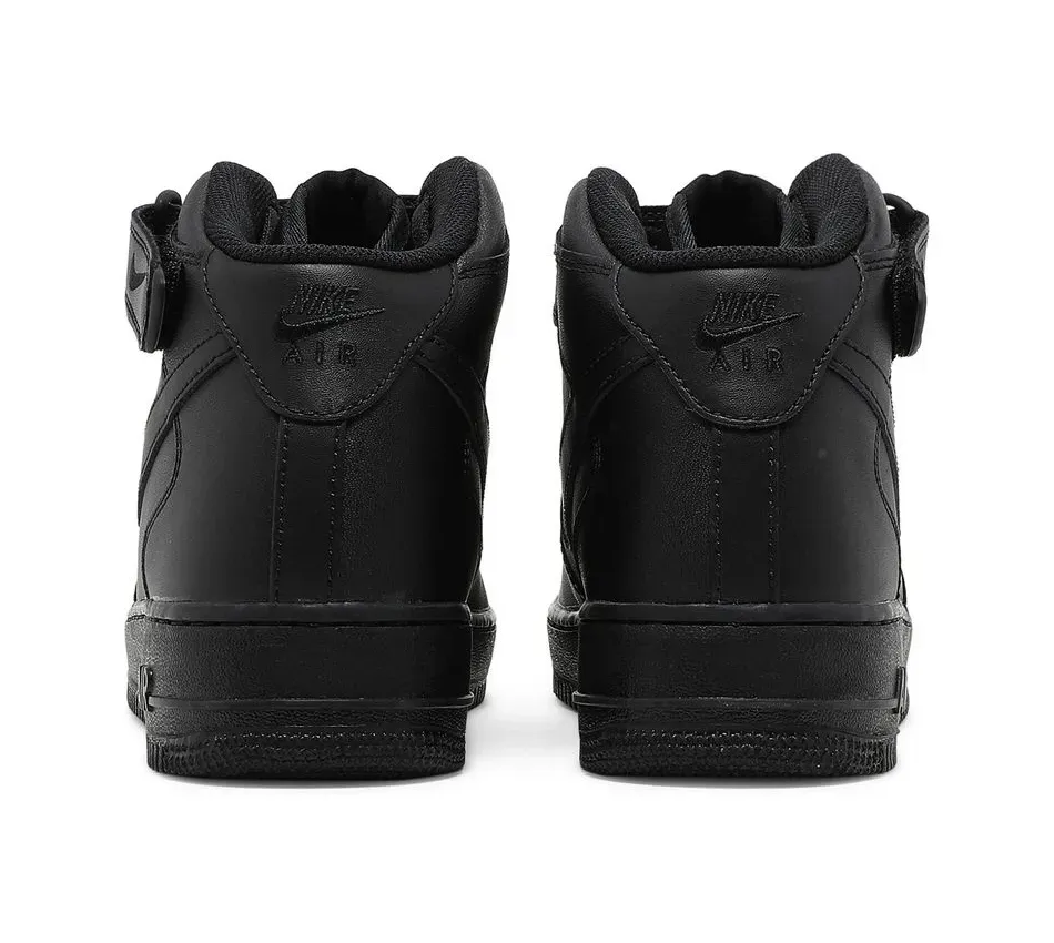 07 Triple Black