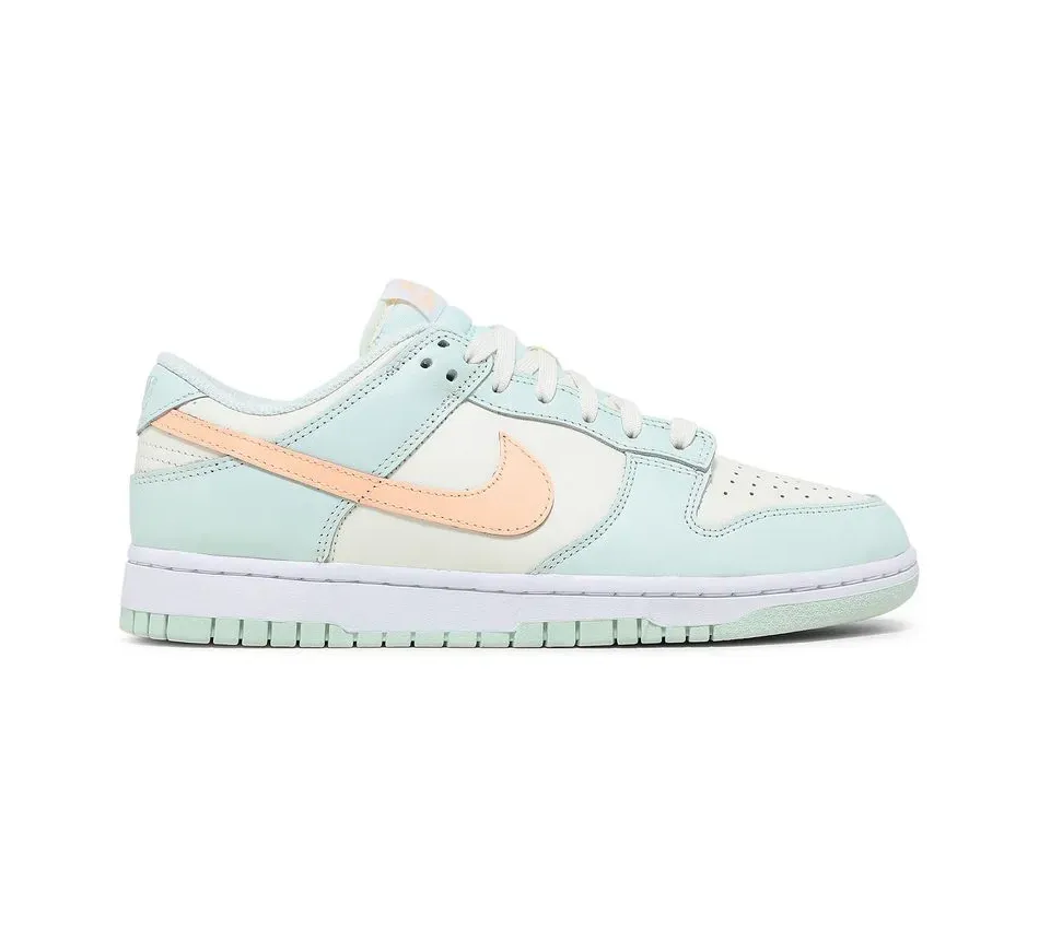Dunk Low Barely Green фото