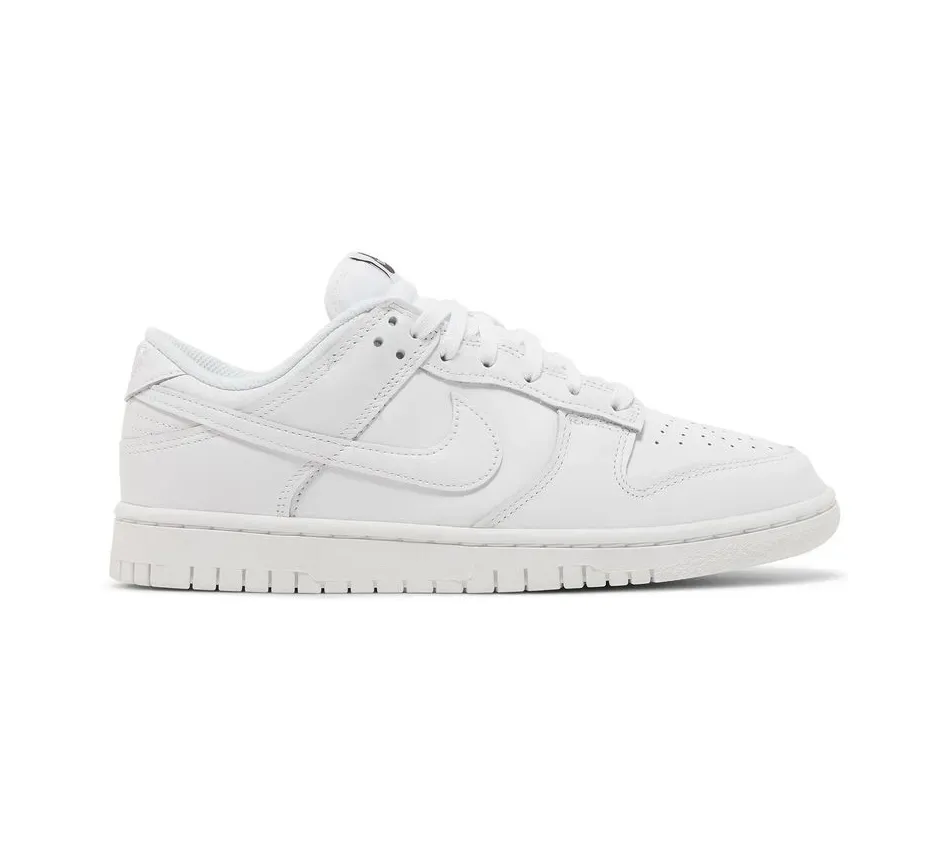 Dunk Low Triple White фото