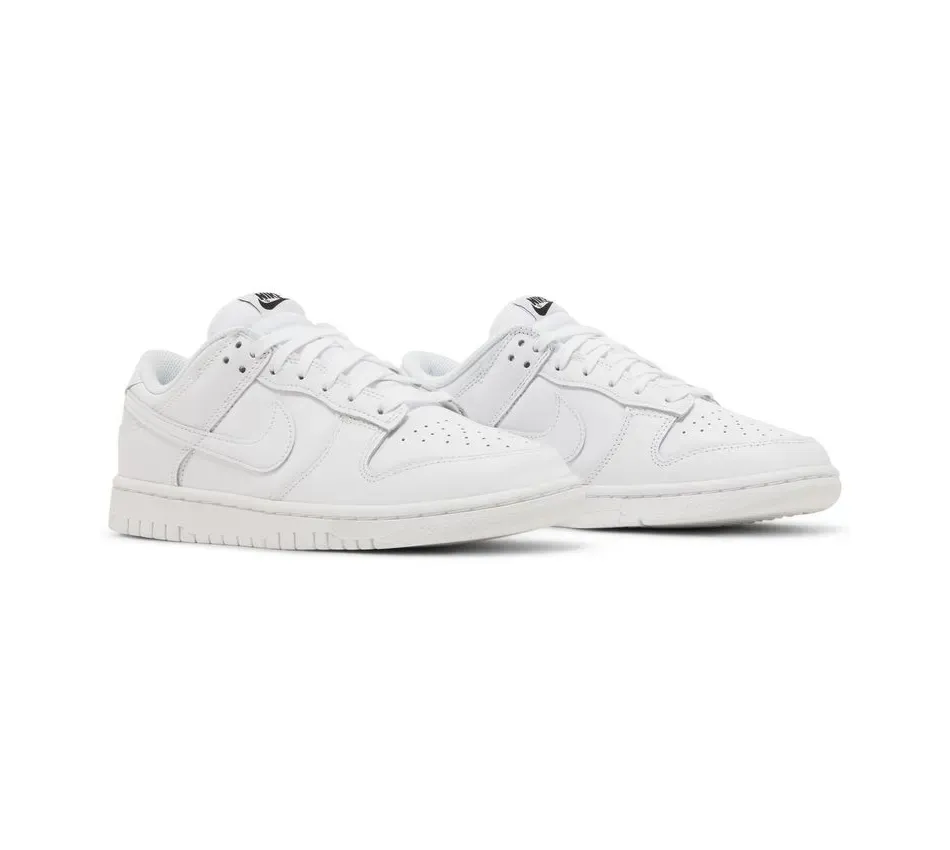 Dunk Low Triple White фото