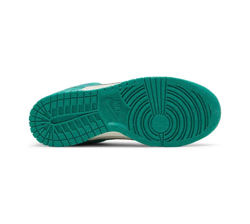 Dunk Low SE"85" фото