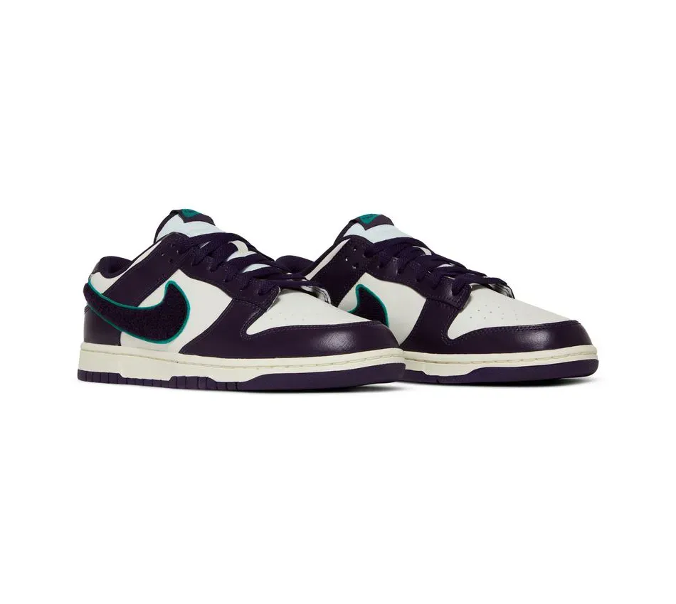Dunk Low Chenille Swoosh-Grand Purple фото