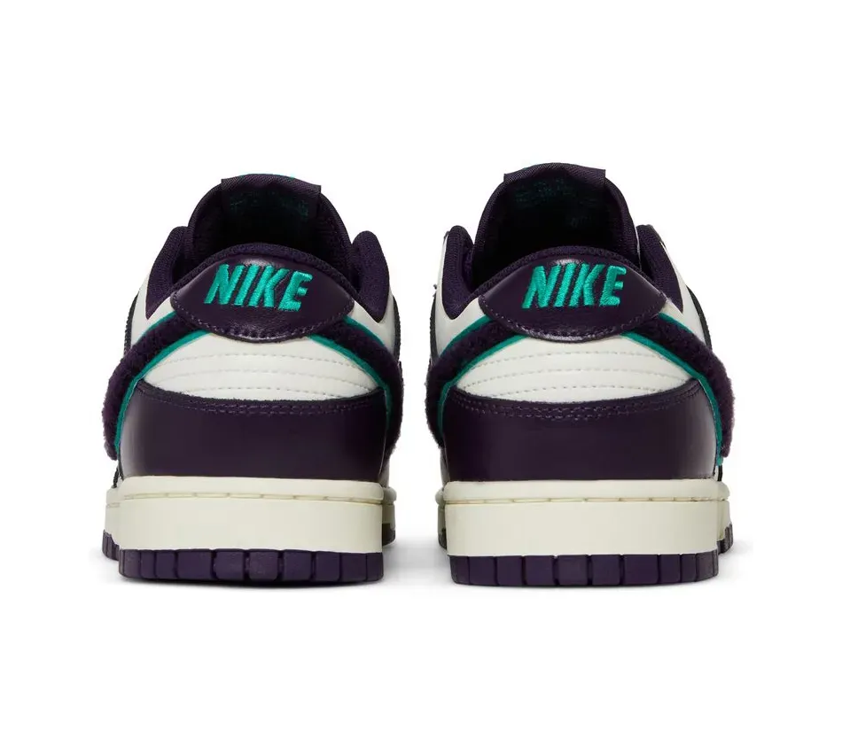 Dunk Low Chenille Swoosh-Grand Purple фото