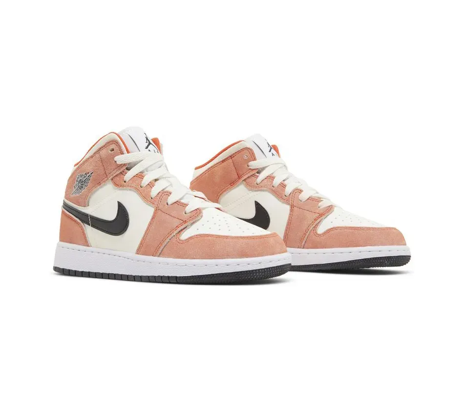 Air Jordan 1 Mid SE GS Orange Suede фото