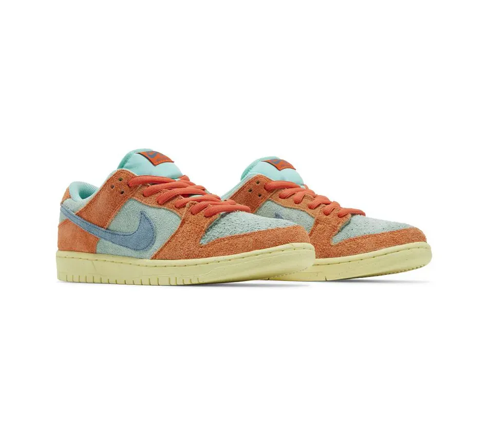 Dunk Low Orange Emerald Rise фото
