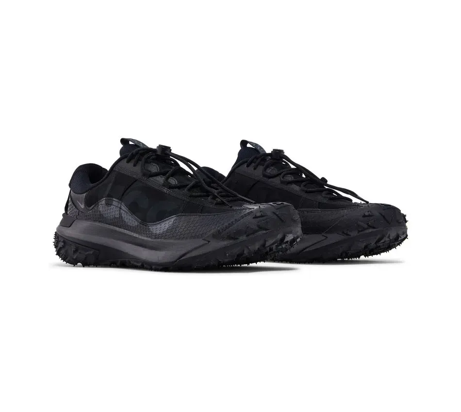 ACG Mountain Fly 2 Low Triple Black фото