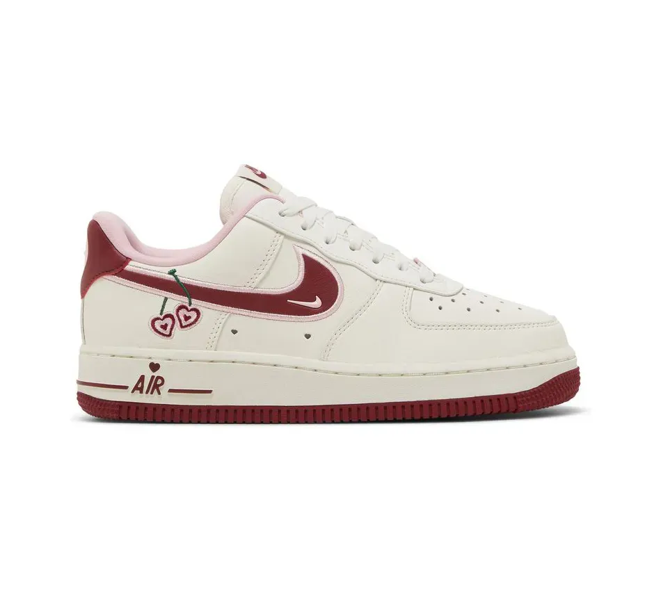 Низкие кроссовки Nike Air Force 1 Low Valentine's Day (2023) (Бежевый) Женский