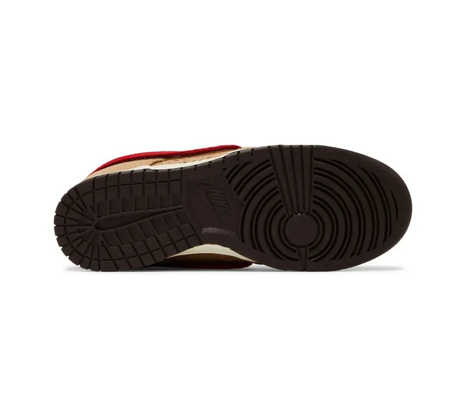 Dunk Low SP «CLOT Cork» фото