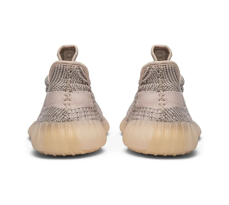 Yeezy Boost 350 V2 V2 Synth Reflective фото