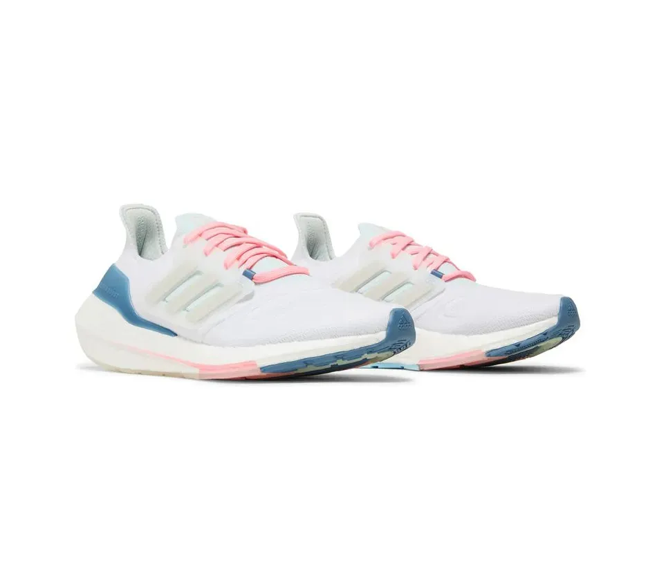 Ultra Boost 22 White Almost Blue фото
