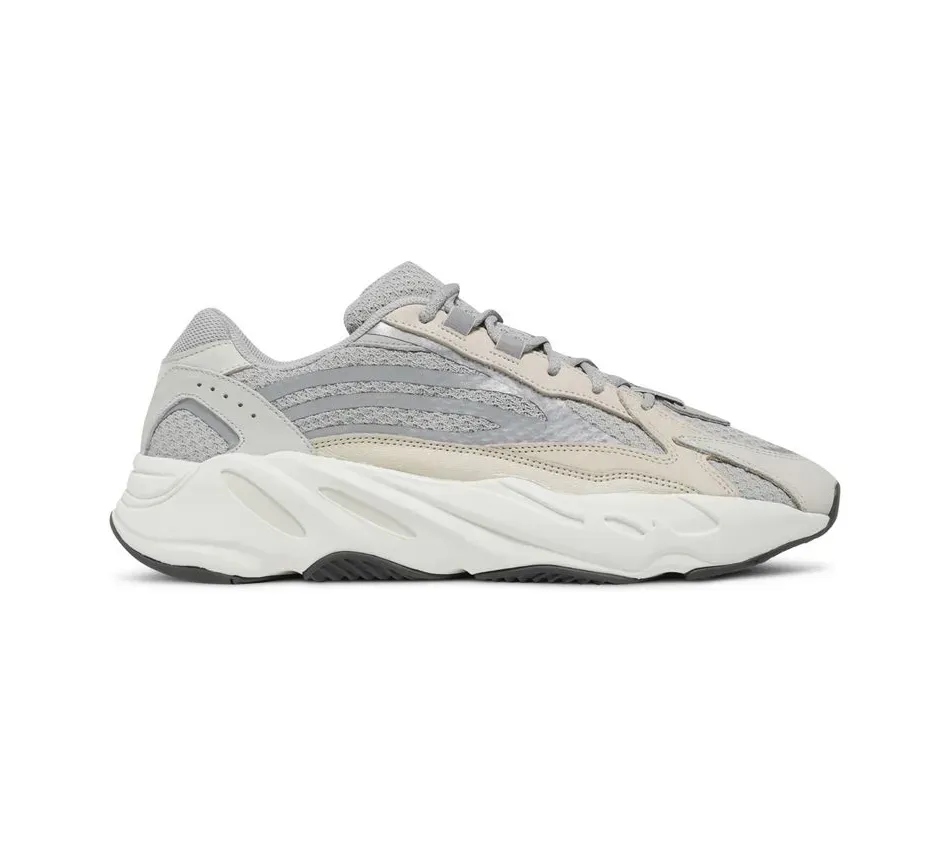 Yeezy Boost 700 V2 Cream (2021) фото